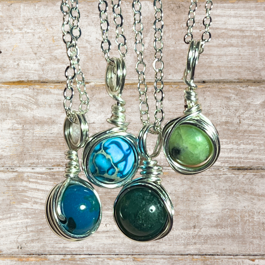 Crystal Drop Necklace ~ Minimalist Crystal Necklace ~ Fidget Necklace