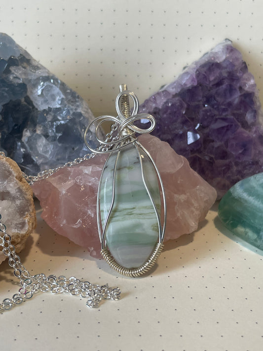 Collar septariano verde, colgante de cristal envuelto en alambre con cadena, fuerza ~ crianza ~ paciencia