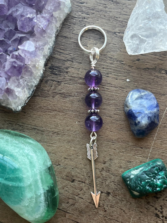 Artemis Devotional Keychain • Crystal Charm Keyring • Goddess Talisman • Witchy Gift • Spiritual Altar Accessory • Amethyst & Arrow Symbol